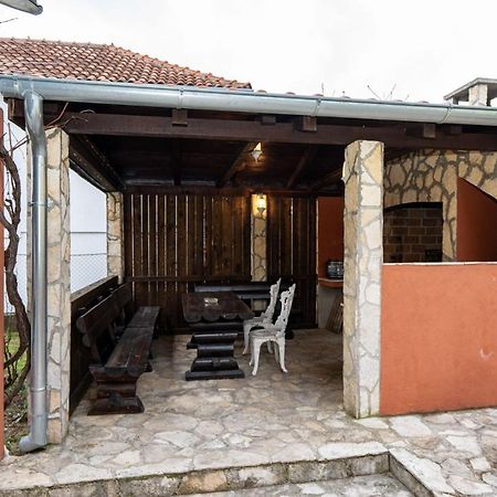 Apartman Jozic クニン エクステリア 写真