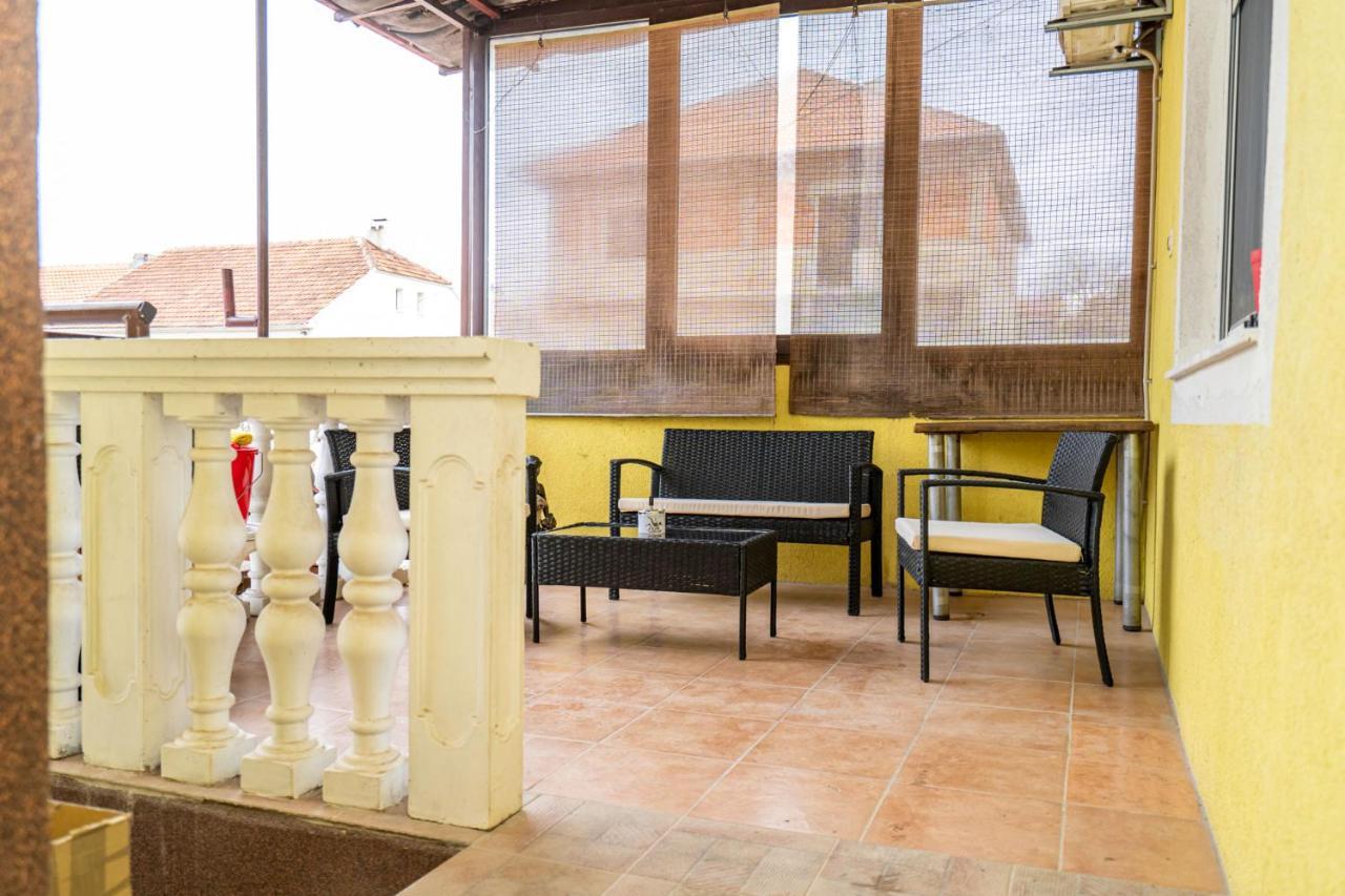 Apartman Jozic クニン エクステリア 写真