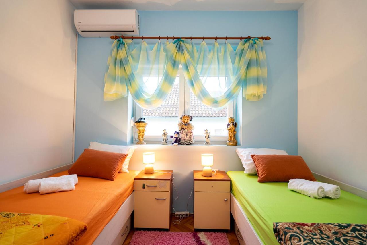 Apartman Jozic クニン エクステリア 写真